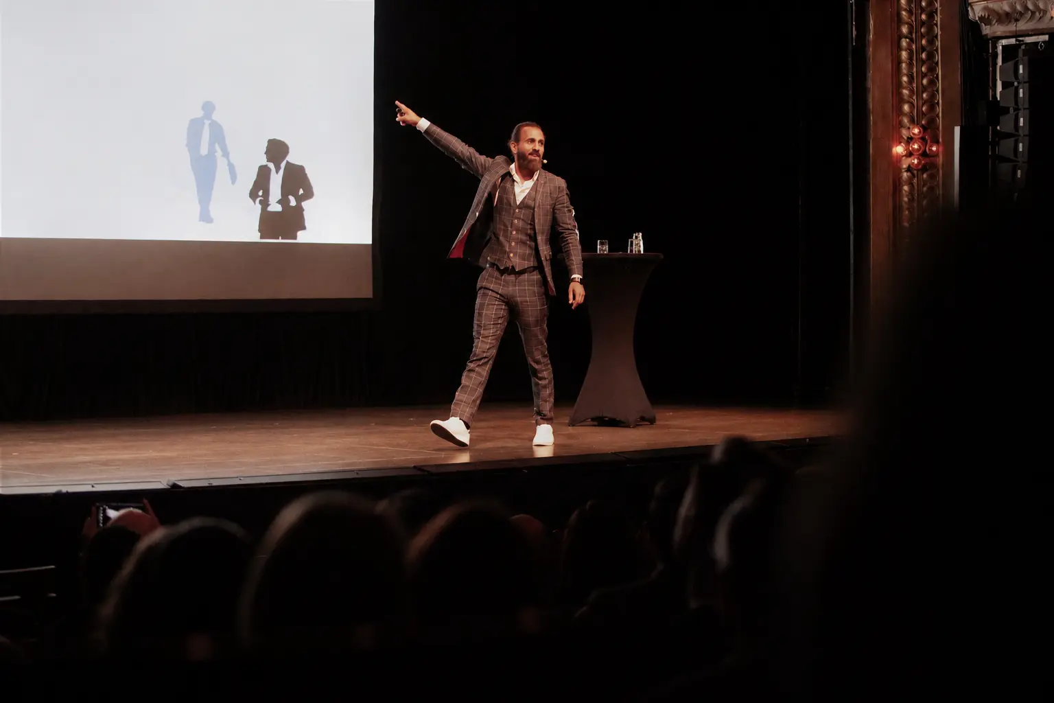 Calvin Fvand föreläser